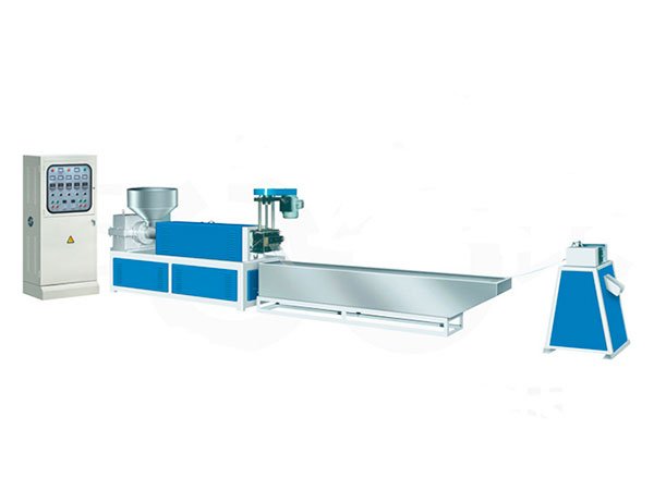 Máquina de reciclaje de plástico de refrigeración por agua
